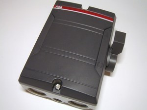  
	Безопасный выключатель 3-фазный 40A(11кВт), BWS325TPN, ABB, 2CMA142420R1000 
