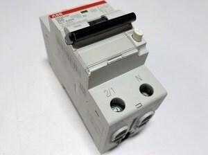  
	Aвтомат тока утечки с автоматическим выключателем 1-фазный B 6A, 30мA(0,03A), DS201MB6AC30, ABB, 2CSR275040R1065 
