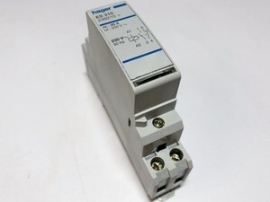  
	Модульный контактор 1-фазный 25A(4,6кВт), ES210, Hager, 239210 
