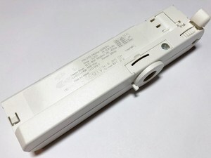  
	Рельсовый  LED  трансформатор 34-40Вт, 850-1050мА, 20-40В, Lival, GA023 T3 Global, белый 
