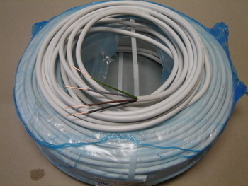 <p>
	Куплю медный кабель 4 G 1,5 мм²</p>
