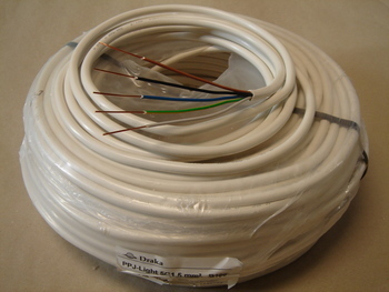 <p>
	Куплю медный кабель 5 G 1,5 мм²</p>
