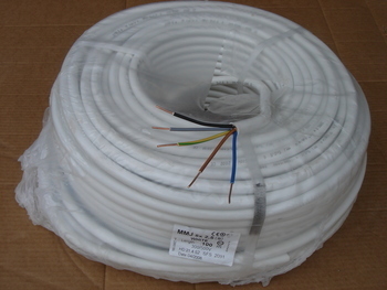 <p>
	Куплю медный кабель 5 G 2,5 мм²</p>

