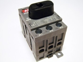 <p>
	Модульный поворотный выключатель 3-фазный 40A, OT40F3, ABB, 1SCA104902R1001</p>
