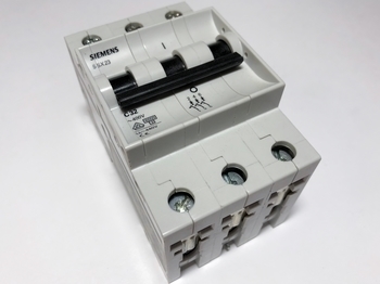 <p>
	Модульный автоматический выключатель 3-фазный, C 32A, Siemens, 5SX2 332-7</p>
