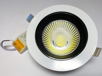 <p>
	Светодиодный светильник 25 Вт, Lümen, MF-020106</p>

